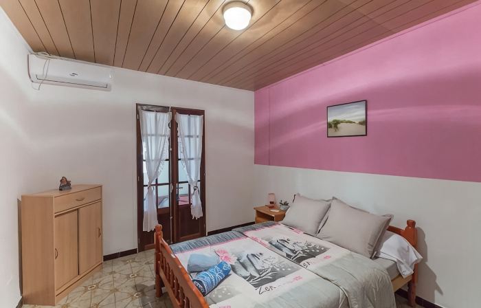 Grande Maison Spacieuse et Accueillante Située à Saint-leu