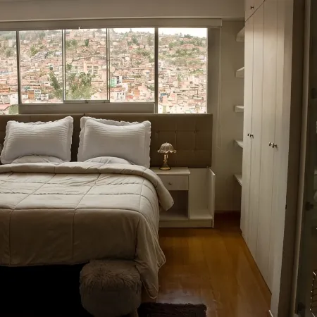APARTAMENTO PENTHOUSE DE 350 M2, CON VISTA PANORAMICA DE LA CIUDAD.