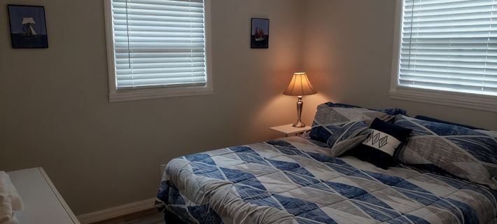 Cozy Canal Cottage waterfront, nature experience. 15 minutes to the beaches. Hotele w: Largo