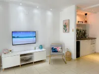 Pink Bliss Studio at Isla Verde w/pool and parking - Condos