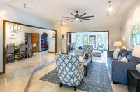 Private Luxury Waterfront Villa with Pool -  Casas de vacaciones