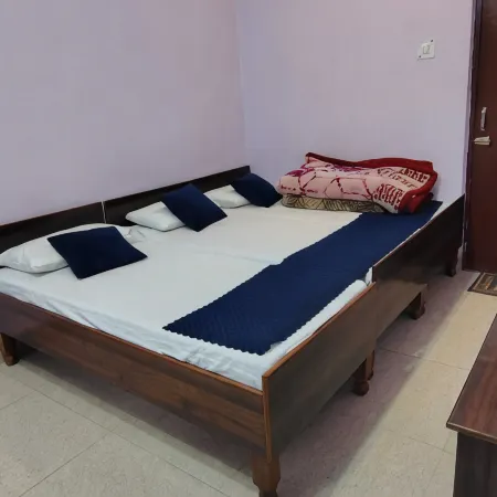 Hotel Radha Krishna