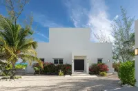 Pool, Beachfront Villa, 16 Ppl, Chef, Boat Tours, Starlink, BBQ Hotel a 