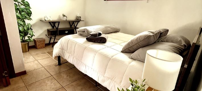 Longmont Getaway with Private Entrance Hotels in Longmont
