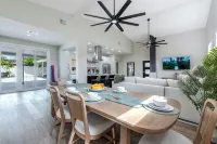 Luxury 4BR/2BA Heated Pool Oasis - Mini Golf - 4성급