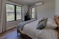 Brand new construction - Spacious Mountain Chalet in Sugar Hill, NH.  Sleeps 18. - Hytter