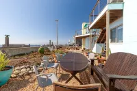 Beachfront Ocean Views 20 mins to SFNeptune 1) - Holiday Apartments