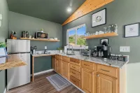 Lake Views! Private Hot Tub and Fire Pit! Lux Couple's Retreat - 4-Star
