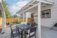 Charming 3 bdrm wine country "farmhouse Newly remodeled in downtown Carlton - Bungalows