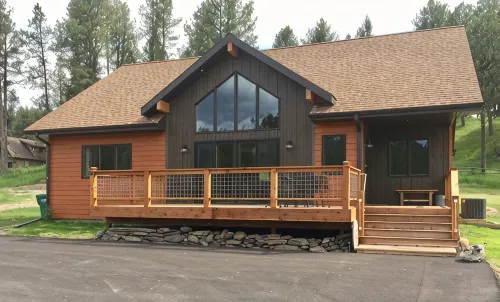 Newer Modern Lodge! Central Black Hills, 4 Bdrms/2 Baths-15 Min. to Mt. Rushmore - 4-Star