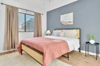 NEW Mountain View 4 BDRM Home with Pool & Spa, right on a Golf Course - Mountain view