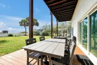 Beachfront Villa with Heated Pool Mini Golf Fire Pit and Spacex Views - 4-Sterne