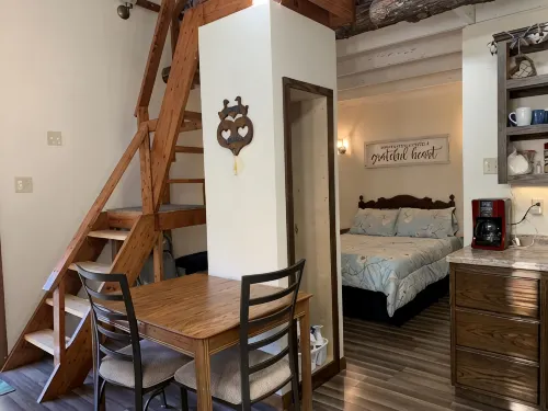 Quaint cabin in the heart of the Ozark Mountains. - 3-Sterne