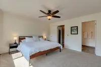 Vintage Golf/Ski Condo Near Mt. Hood w/ Beautiful Views - balcony