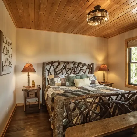A Luxury Cabin with panoramic mountain views and 3 King Ensuites and Hot Tub!