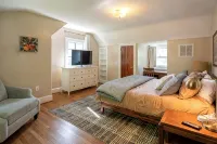 Rockhouse Bryson City, NC Walk to train and downtown shops and restaurants. - 3-Star