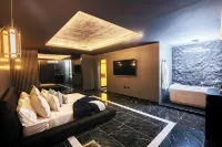 Lovera Hotel - 4-Star