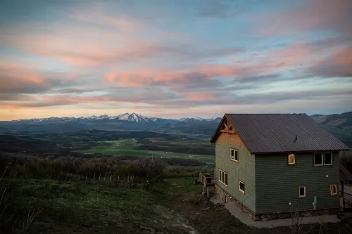 Luxury Mountain Top Cabin with Stunning Views - 4-Star