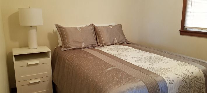 Cottage - Near Lake George & Saratoga & Adirondacks Hotels in Queensbury