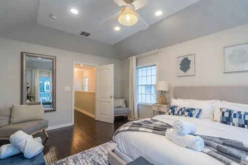 Luxury Beachside Vacation Getaway-OceanView, King beds, Steps to beach, Casino - balcony