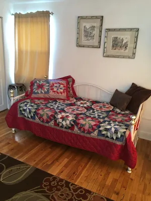 Elegant Executive Loft in Historical Downtown Littleton - Wifi