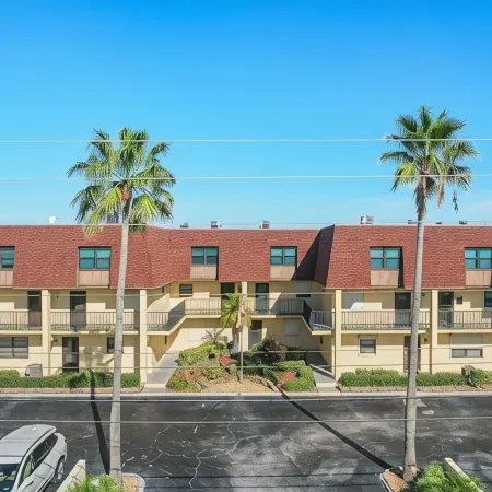 Affordable ONE BR Main Floor Condo RIGHT ON THE BEACH w/ KING Bed & Heated POOL!