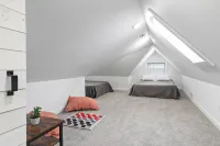 Madison - newly remodeled, centrally located. - 4성급