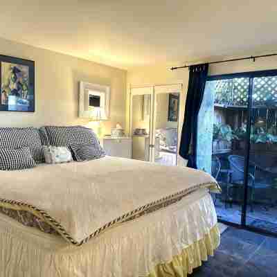 Casa Lagunita: An artistic, ocean-view retreat! Rooms