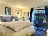 Casa Lagunita: An artistic, ocean-view retreat! - 3 ดาว