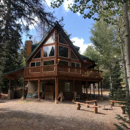 Beautiful Luxurious Cabin - The perfect getaway!