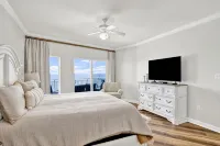 Oversize beachfront condo w/ Gulf view - Private Pools