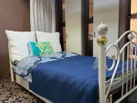 Mimi Palace—A Ryukyu-Modern Hideaway Where You Can Experience Okinawa’s Traditional Culture - موقف سيارات