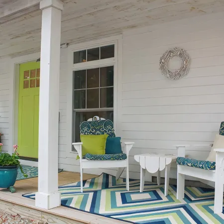 Charming Cottage Apartment, Private, Quiet and Sparkling Clean. 1 Bedrm 1 Bath.
