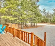 Spacious 3 Story Cabin. Access to UTV/ATV Trails & Near Lake Arbutus - 3-Star