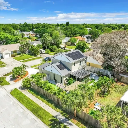 Seabreeze garden oasis, jacuzzi, golf, mins ->beaches