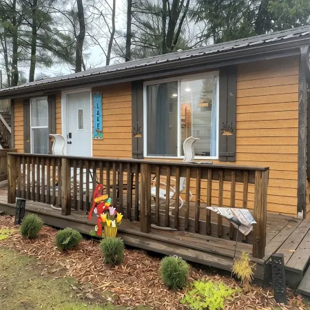 Cozy updated one bedroom cottage on shawano lake