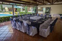 Hotel & Suites Villa del Sol - Pools