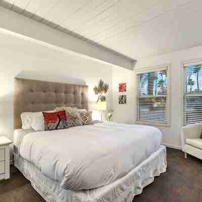 Authentic Palm Springs / Secluded Pool & Spa Rooms