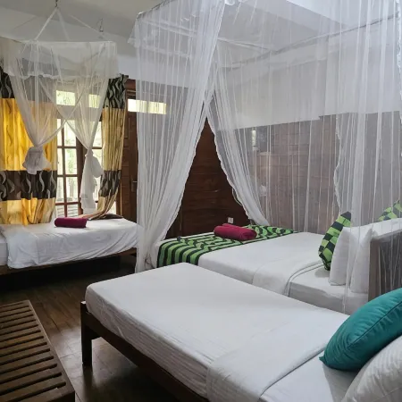 Mum Jungle Inn