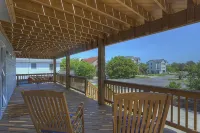 Family Fun House! Private Pool, Putting Green, Walk to Beach, Hot Tub, Game Room - 民宿