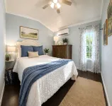 Lake Sam Rayburn "True" Waterfront Escape - Bring Boat, Kayak & Fishing Poles! - Alphydda