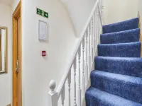 Britannia Inn Hotel ヘーノート周辺のホテル