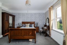 Riverdale House B&B