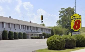 Super 8 by Wyndham Sturgeon Bay
