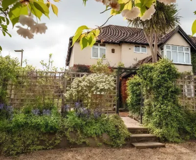 Avalon House B&B Hotels in New Forest District
