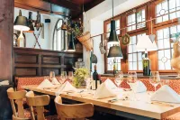 Akzent Hotel Berg's Alte Bauernschänke- Wellness Und Wein فنادق في روديشيم