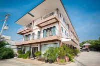 The Star Hotel Hotel in zona Wat Non Sa-at
