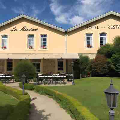 Logis Hôtel les Minotiers Hotel Exterior