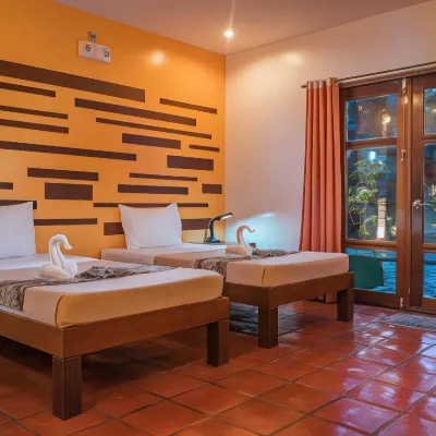 Acacia Tree Garden Hotel Các khách sạn gần Bãi biển Pristine