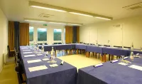 Kyriad Toulouse - Blagnac AÉROPORT Hotels in Cornebarrieu